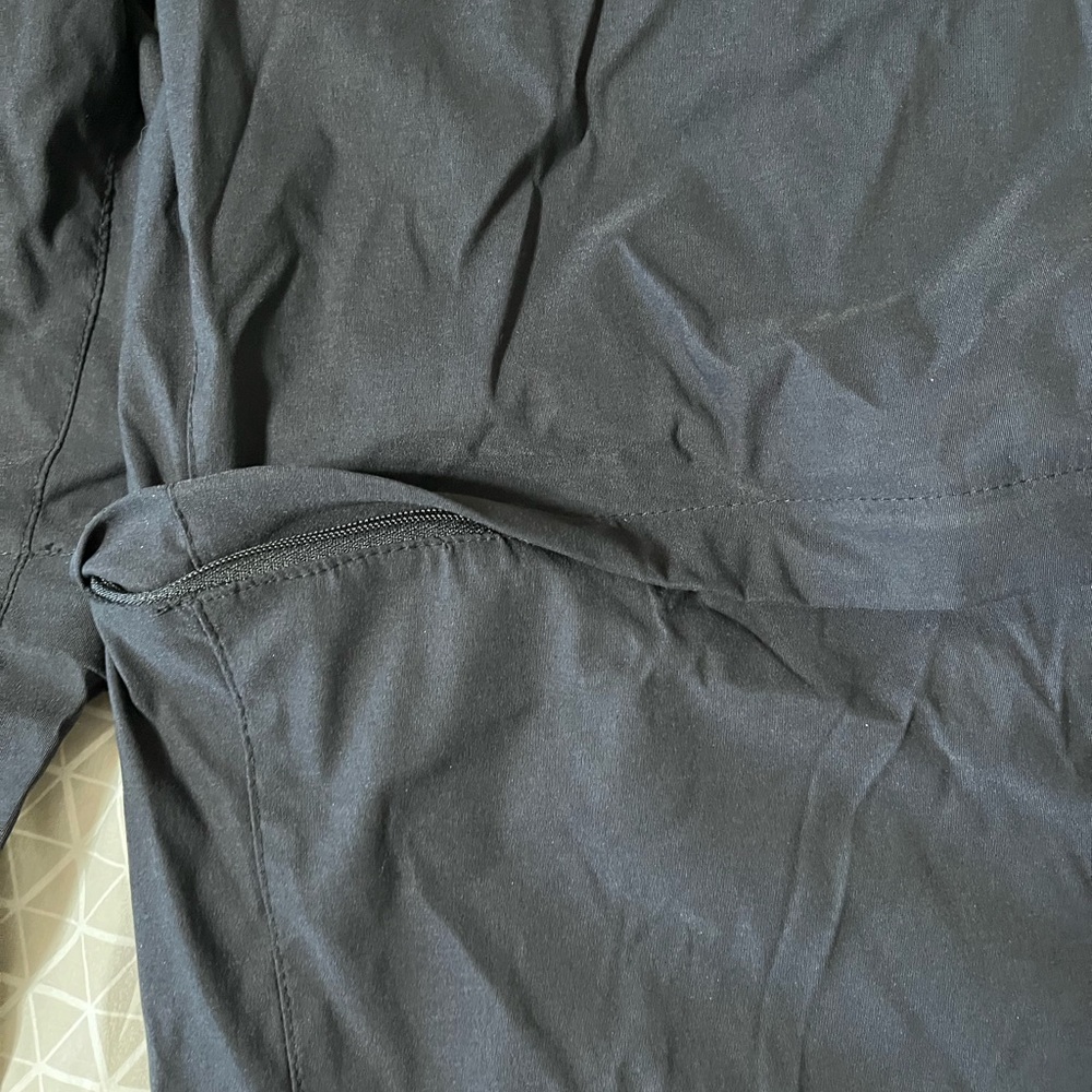 Eddie Bauer Ladies Black Convertible Cargo Pants - Picture 3 of 6